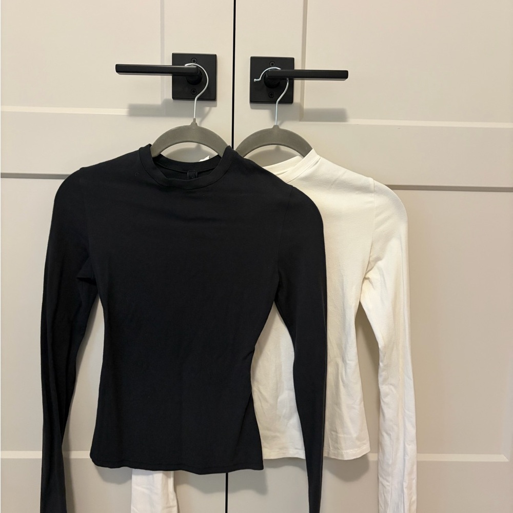 SKIMS Black and White Long Sleeve Cotton Jersey T-Shirt